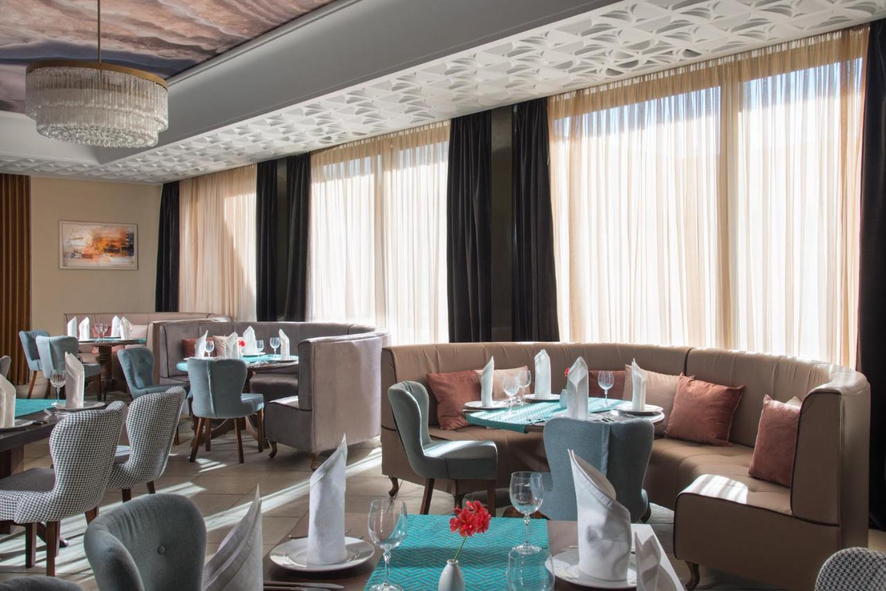 Balneo & The Palace 5*